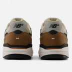 New Balance Numeric 933 Reynolds - Sea Salt Brown