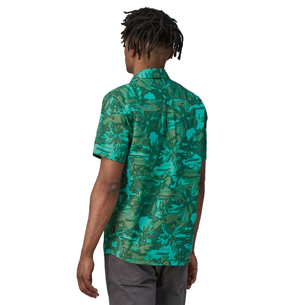 Patagonia Go To Shirt - Cliffs and Waves: Conifer Green