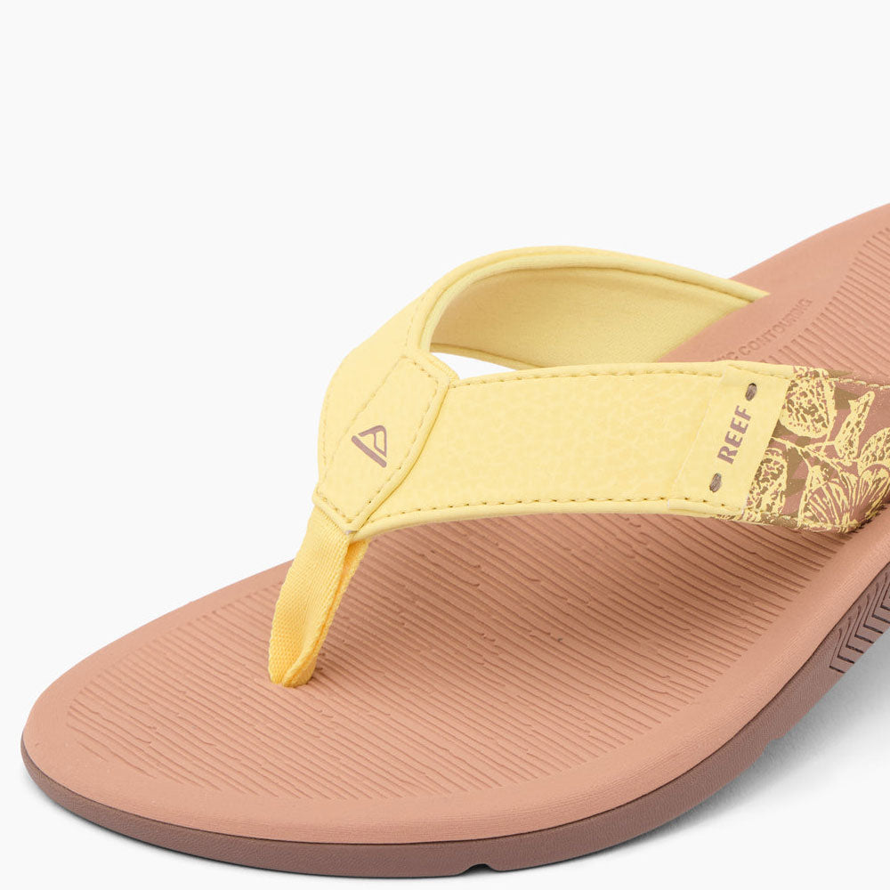 Reef Womens Santa Ana Pale Banana Sandals