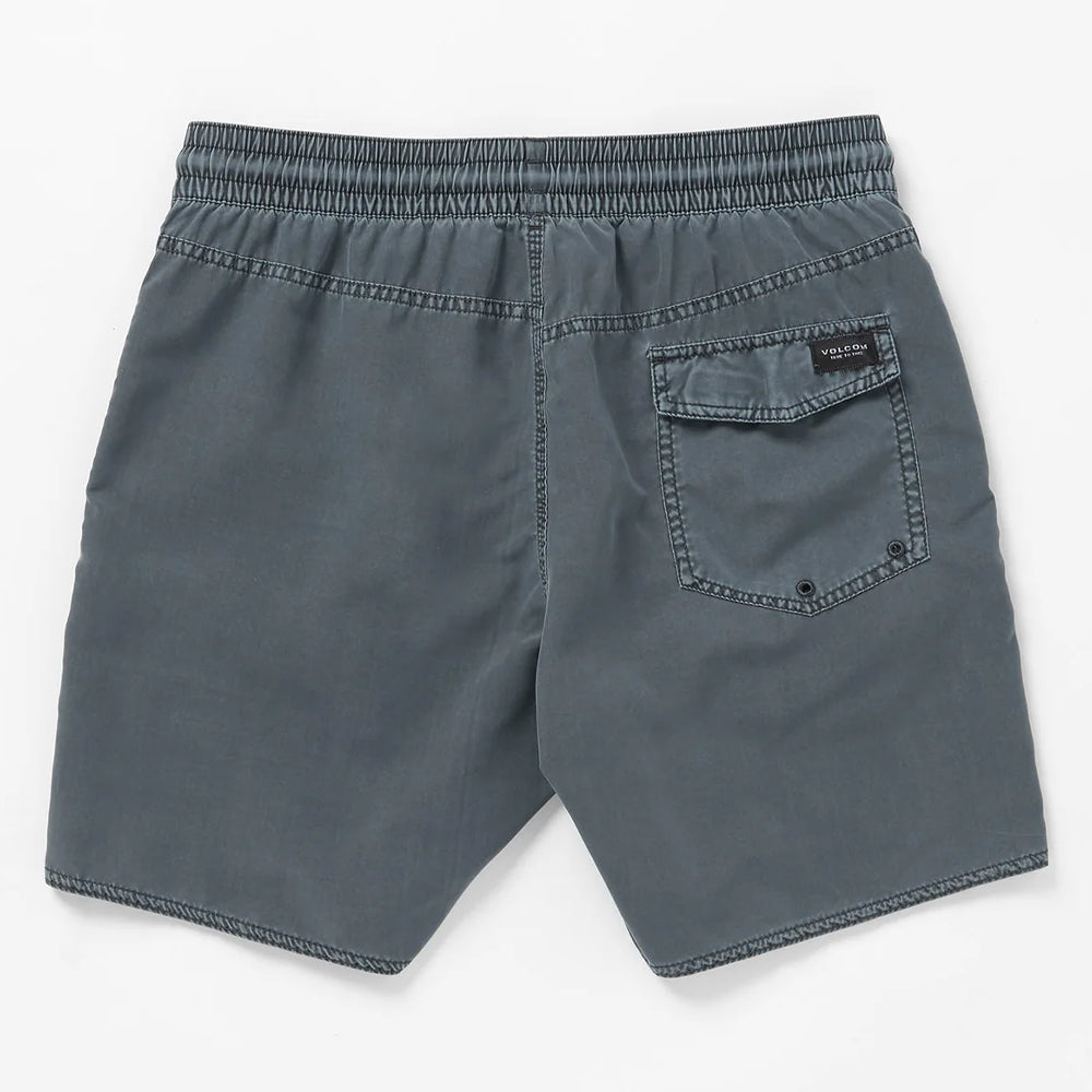 Volcom Center 17 Trunks