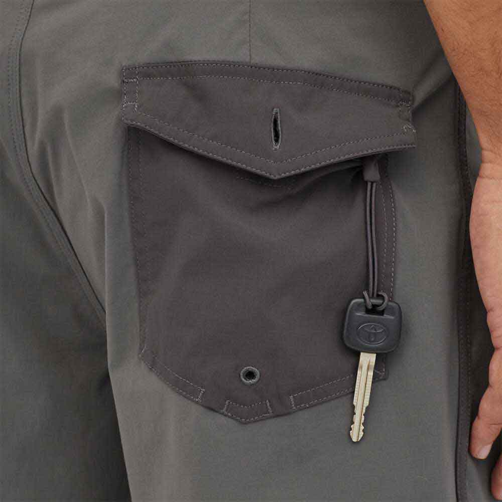 Patagonia Scallop Hem Stretch Wavefarer 18 Boardshorts -Forge Grey