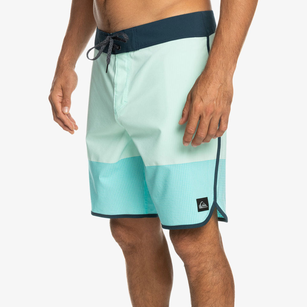 Quiksilver Highlite Scallop 19 Boardshorts